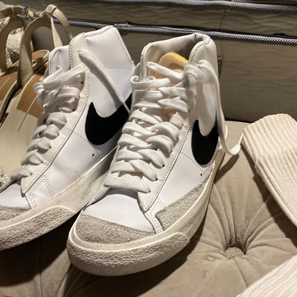 Nike blazer high top sneakers 7.5